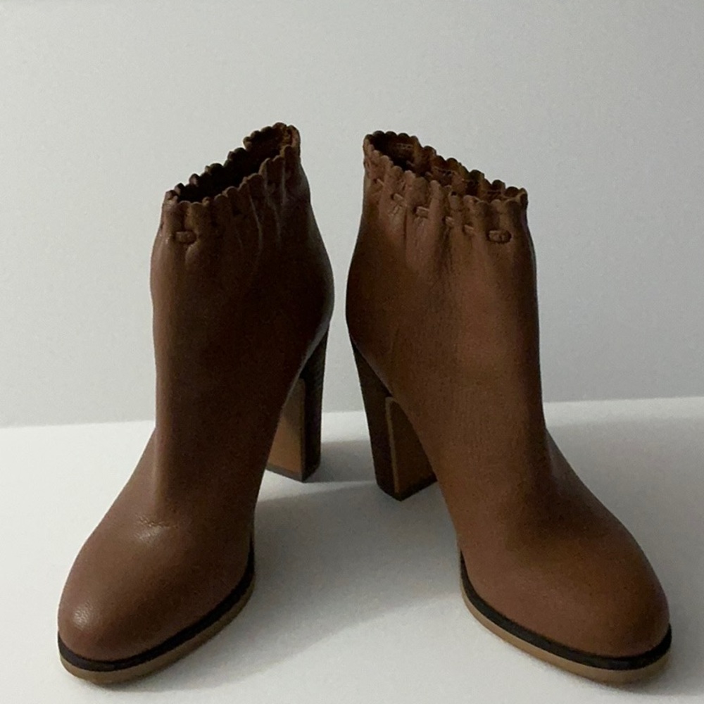 See By Chloe $450 Ruched Leather Jane Heeled Boots Tan Size 38 EUC